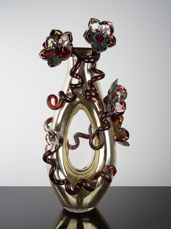 Dale Chihuly, Gold Venetian with Deep Wine Flowers 10.478.v1
2010, Glass