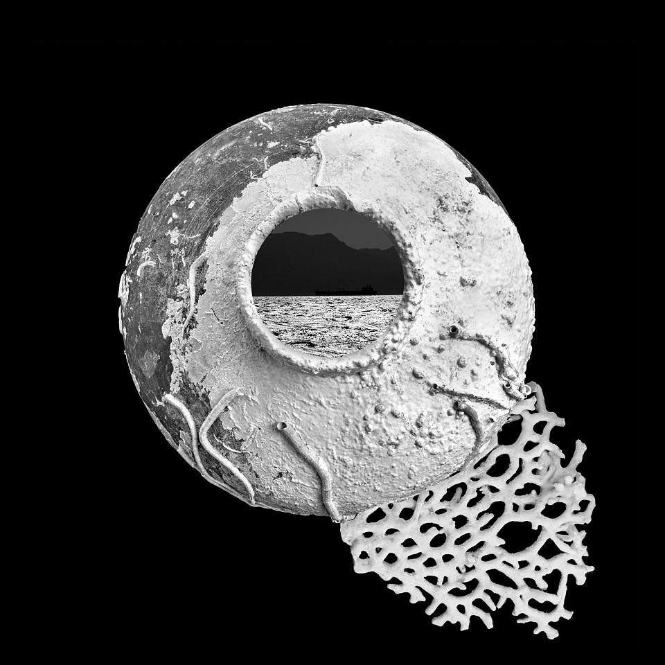 Noa Ben-Nun Melamed, Time Zones #4
2023, Processed digital photographs, archival pigment print mounted on stainless steel, floating within a wooden frame with museum glass